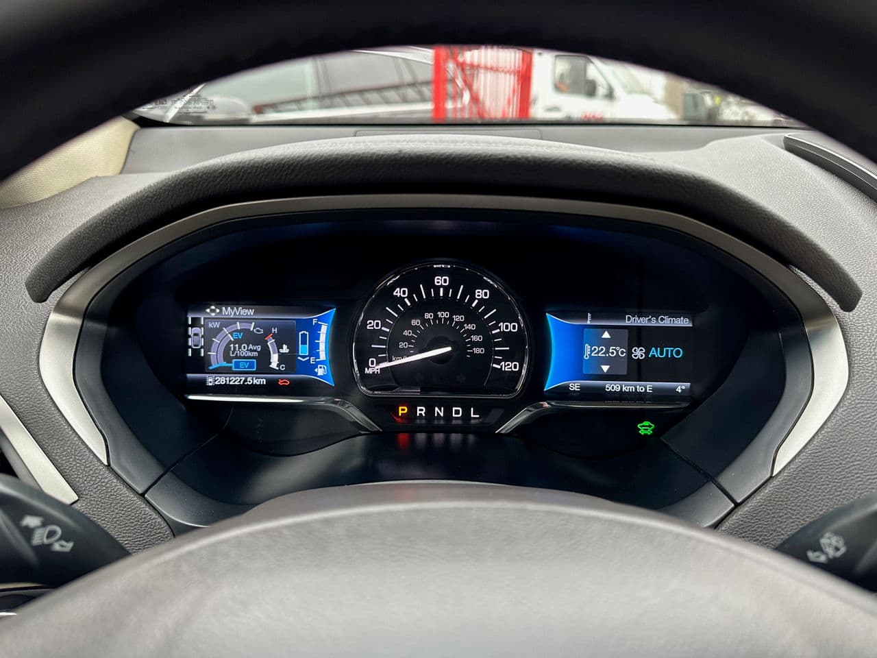 Lincoln MKZ 2015 — Миниатюра 11
