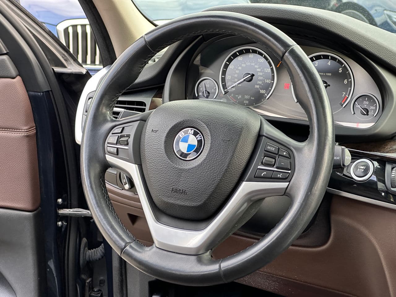 BMW X5 4.0e 2016 — Миниатюра 7