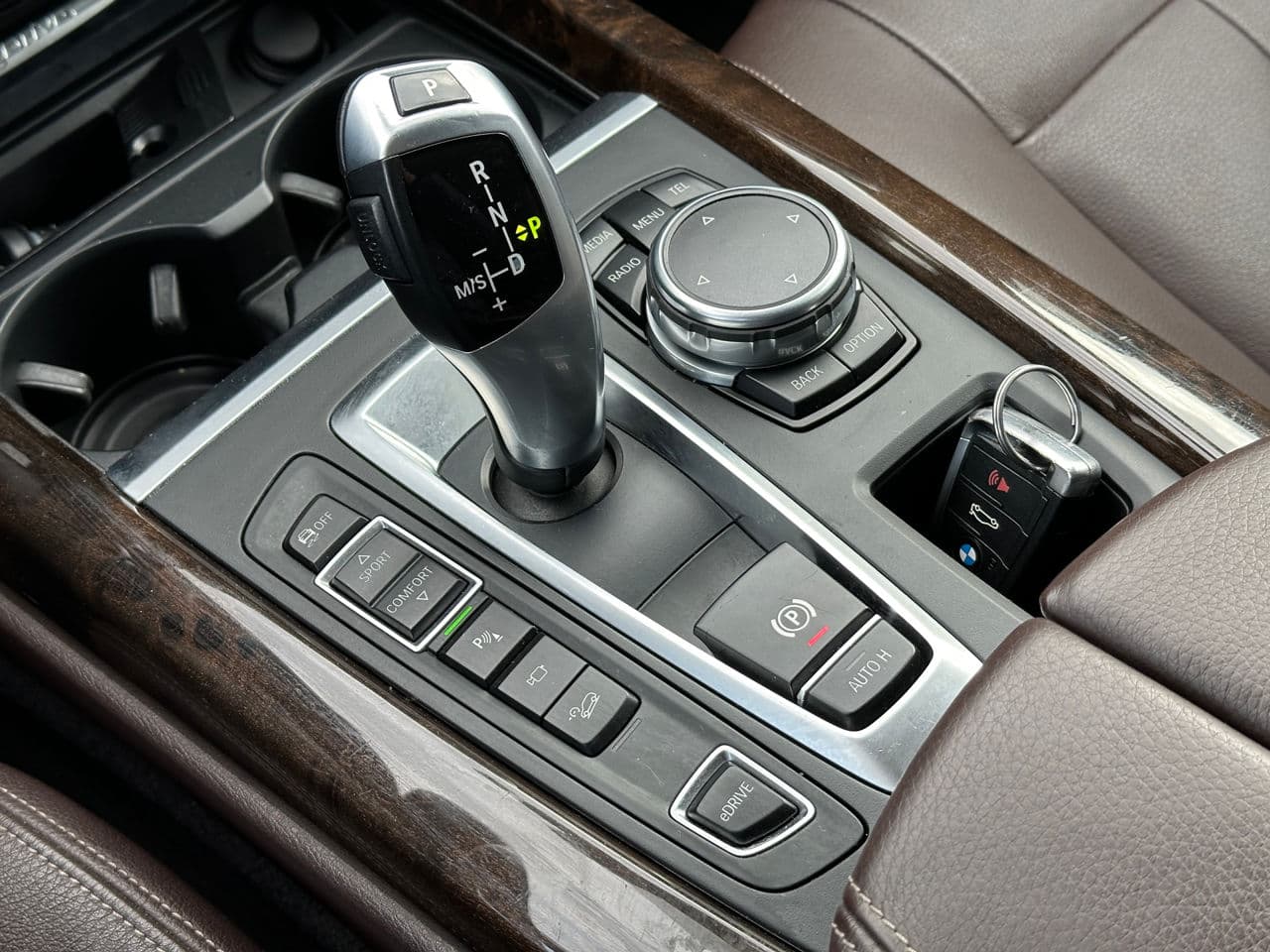 BMW X5 4.0e 2016 — Миниатюра 13