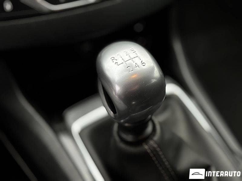 Peugeot 308 2016 — Миниатюра 14