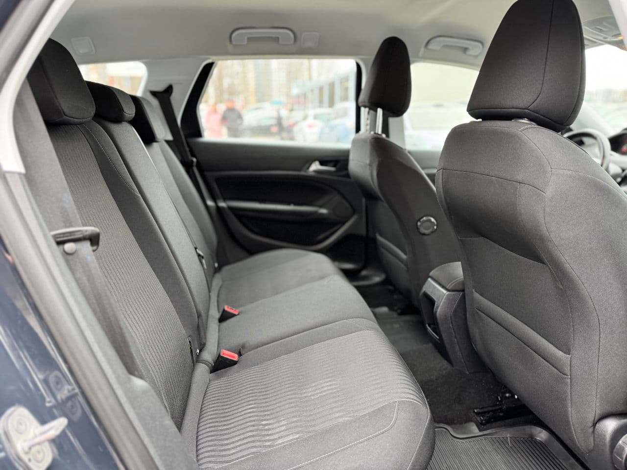 Peugeot 308 2016 — Миниатюра 17