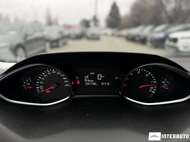 Peugeot 308 2016 — Миниатюра 11