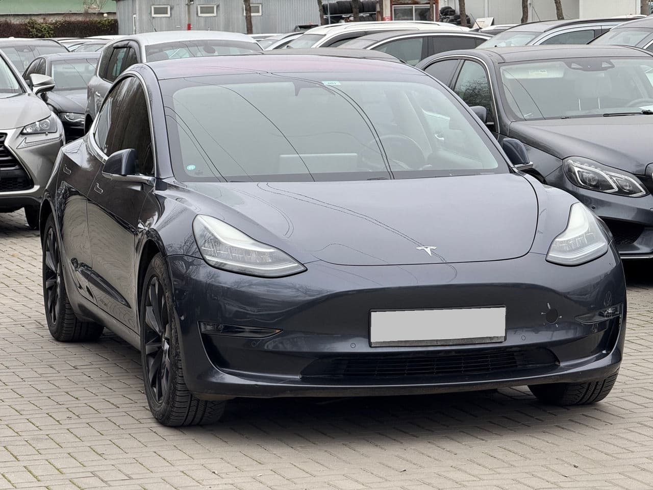Tesla Model 3 2018 — Миниатюра 3