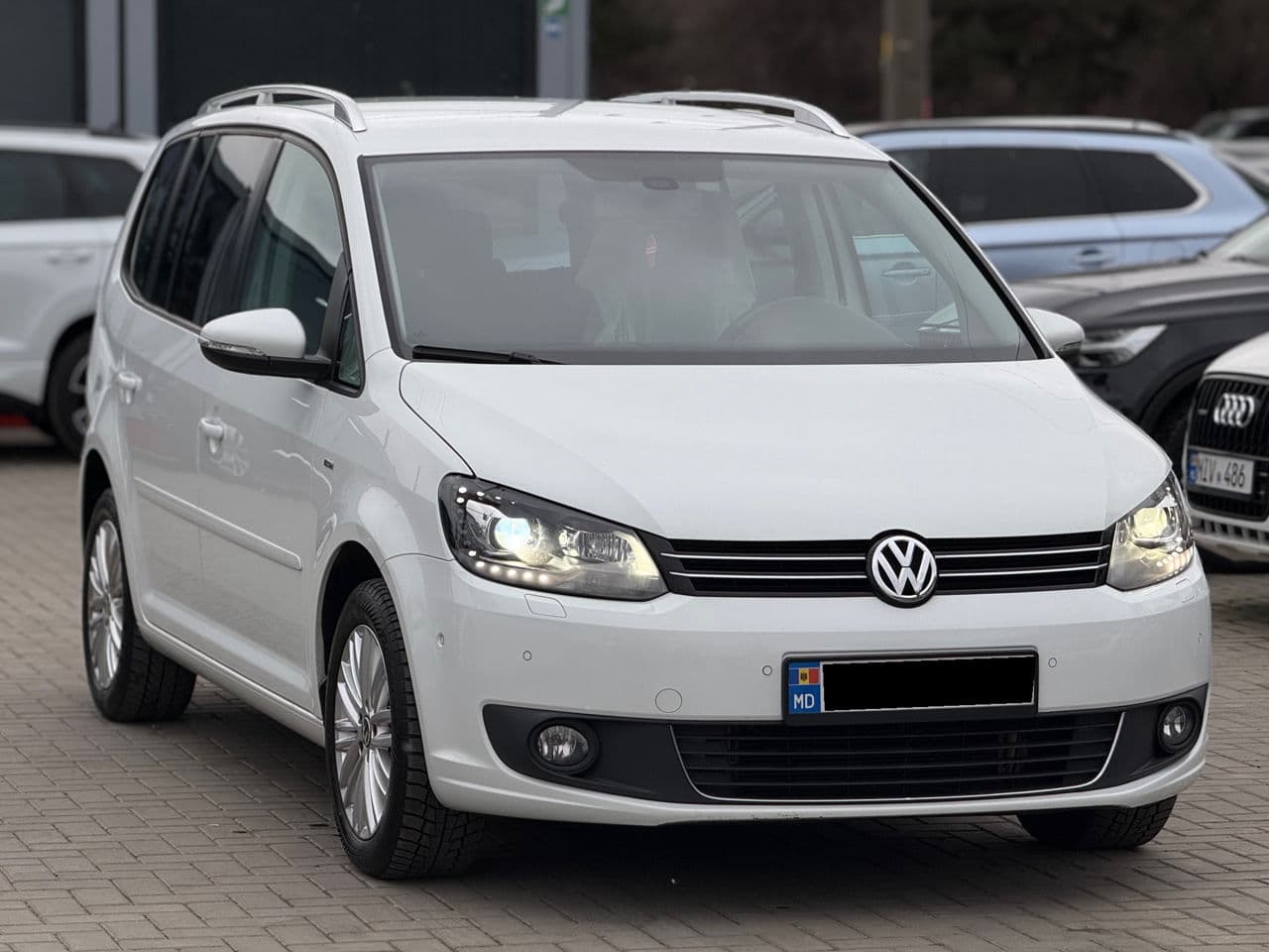 Volkswagen Touran 2015 — Миниатюра 3