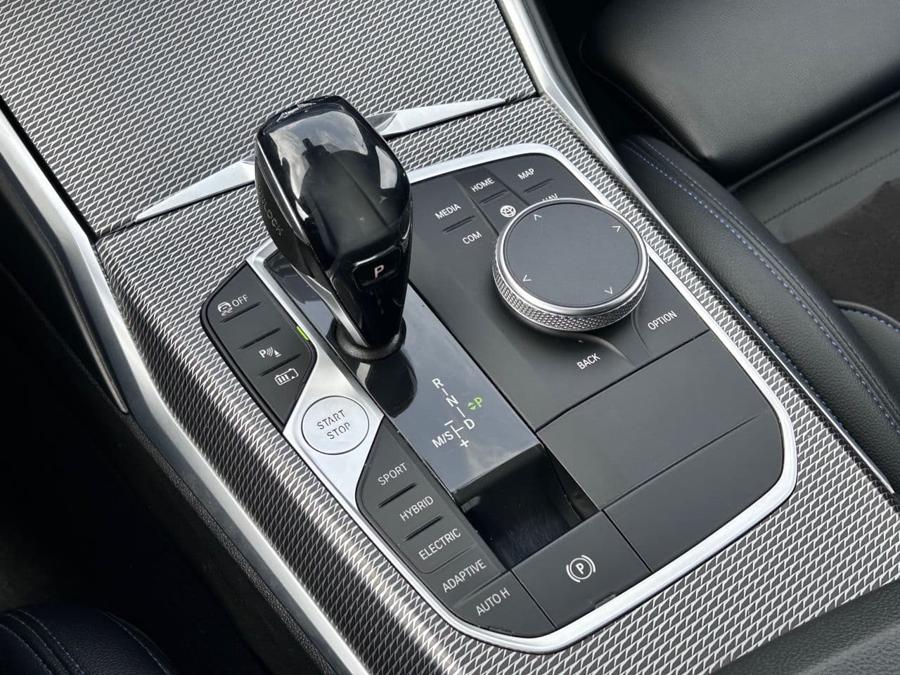 BMW 330E 2020 — Миниатюра 18