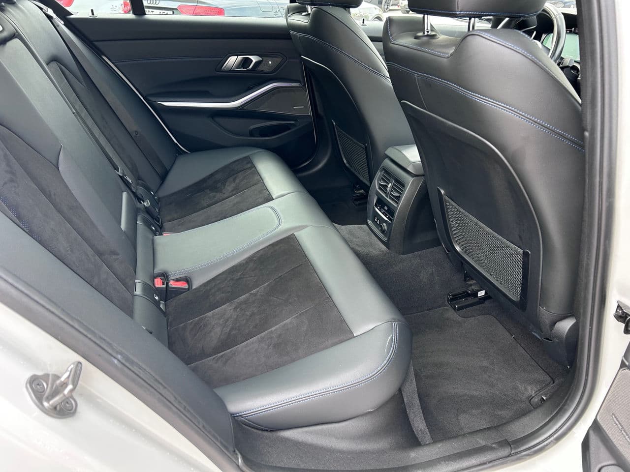 BMW 330E 2020 — Миниатюра 21