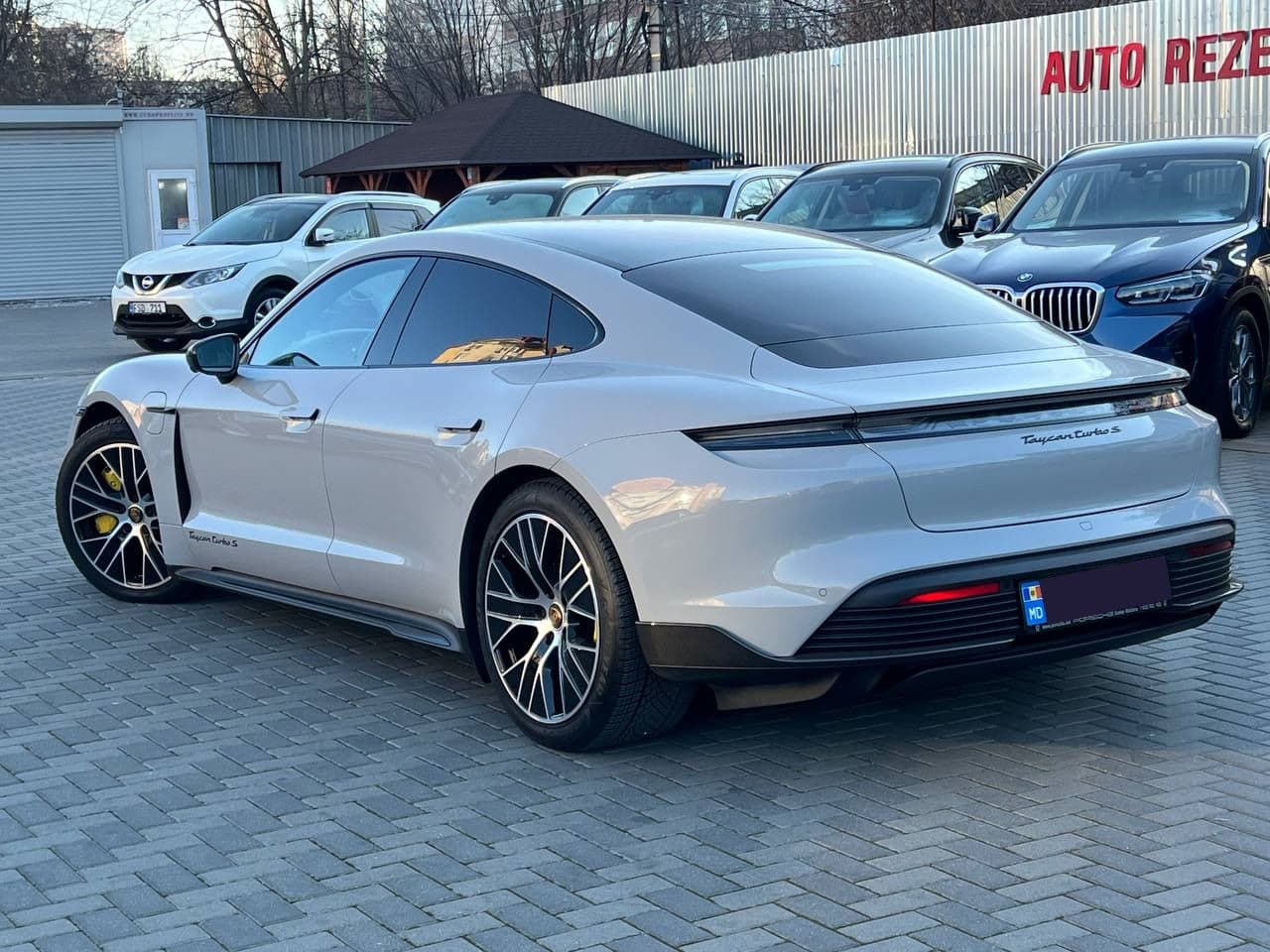 Porsche Taycan Turbo S 2021 — Миниатюра 4