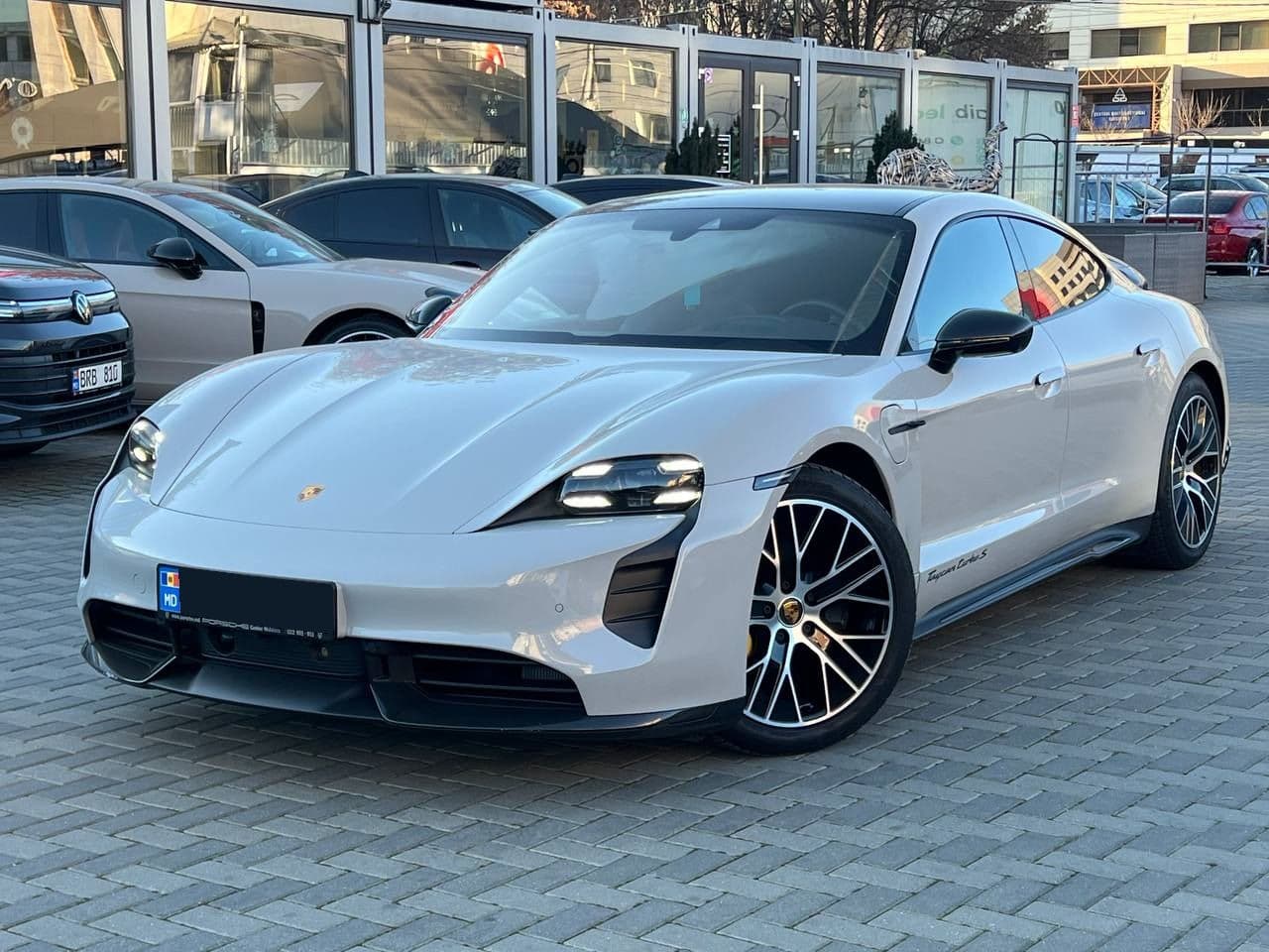 Porsche Taycan Turbo S 2021 — Миниатюра 3