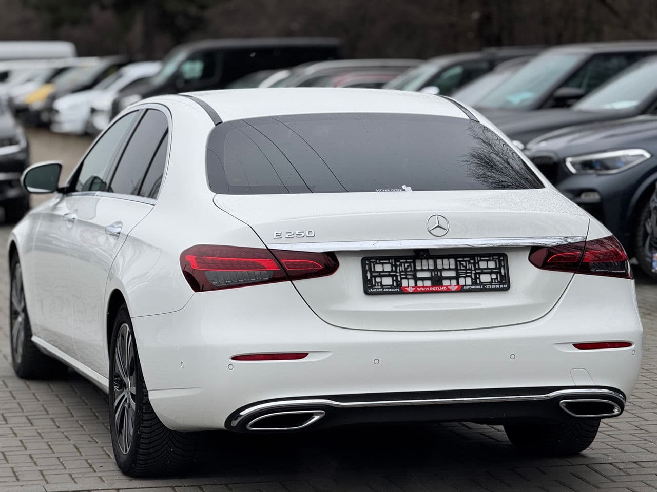 2021 Mercedes E 250 — Miniatură 4