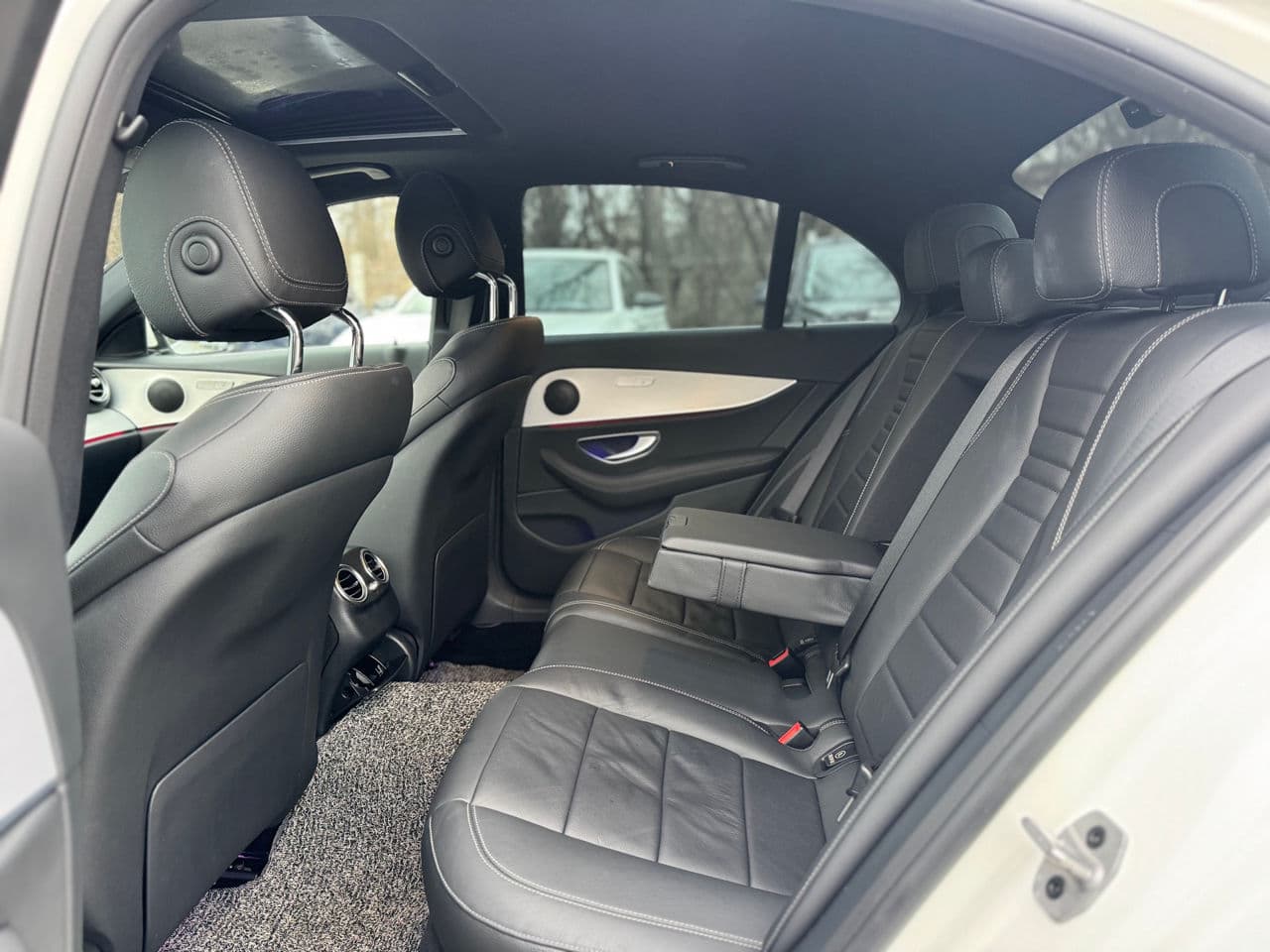 2021 Mercedes E 250 — Miniatură 16