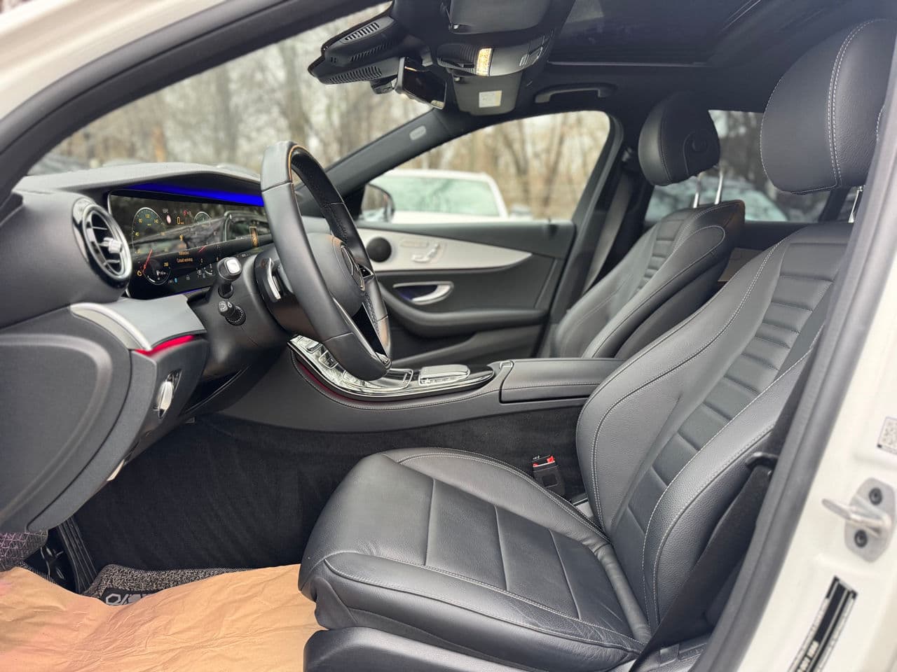 2021 Mercedes E 250 — Miniatură 10
