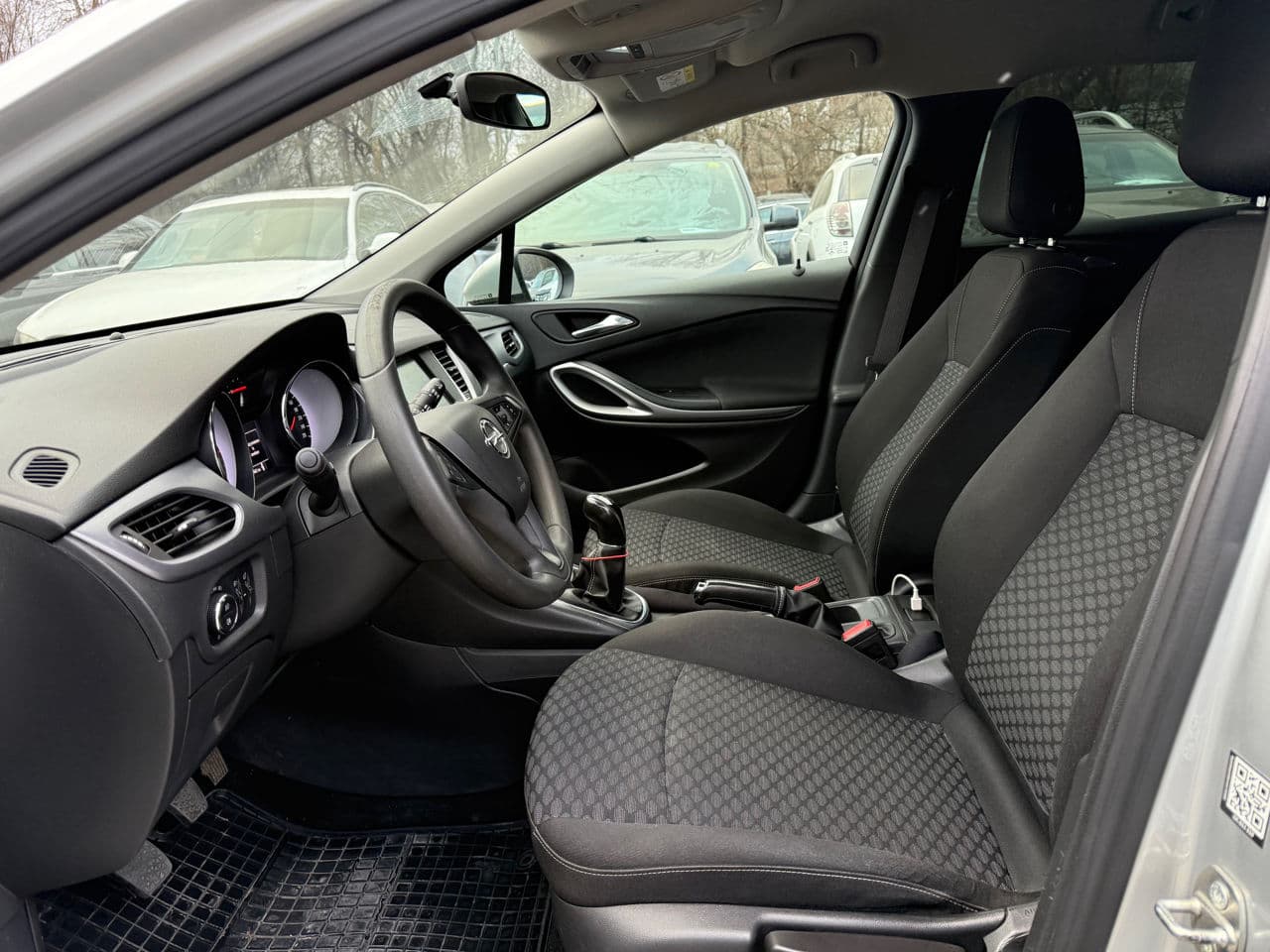 Opel Astra 2017 — Миниатюра 5