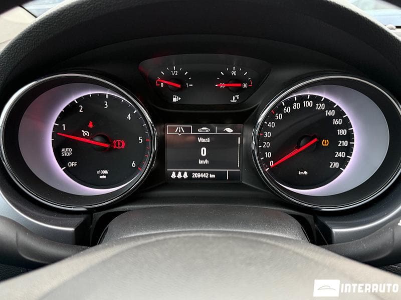 Opel Astra 2017 — Миниатюра 10