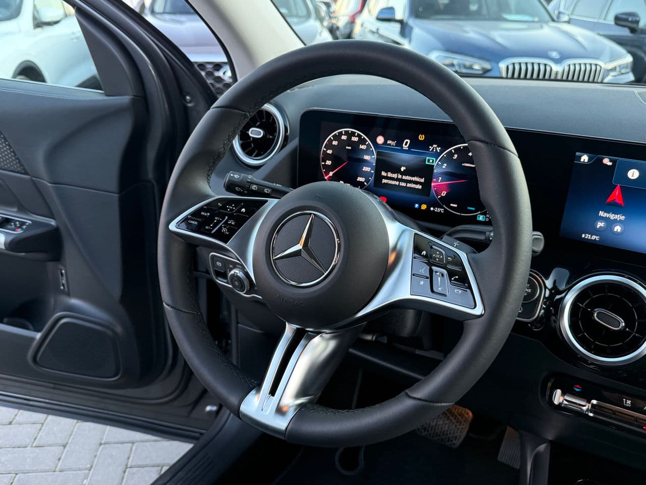 2025 Mercedes GLA 200 — Miniatură 7
