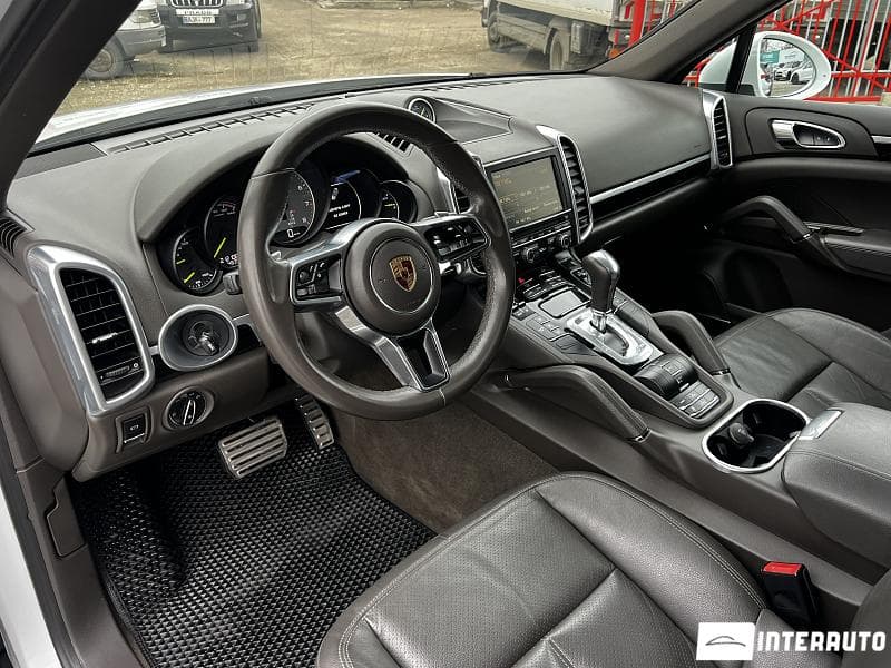 Porsche Cayenne S Hybrid 2016 — Миниатюра 5