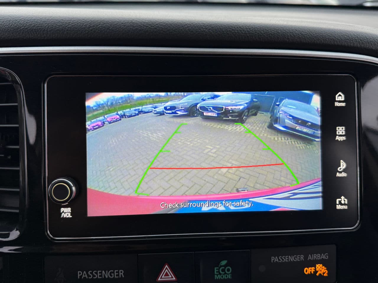 Mitsubishi Outlander 2018 — Миниатюра 10