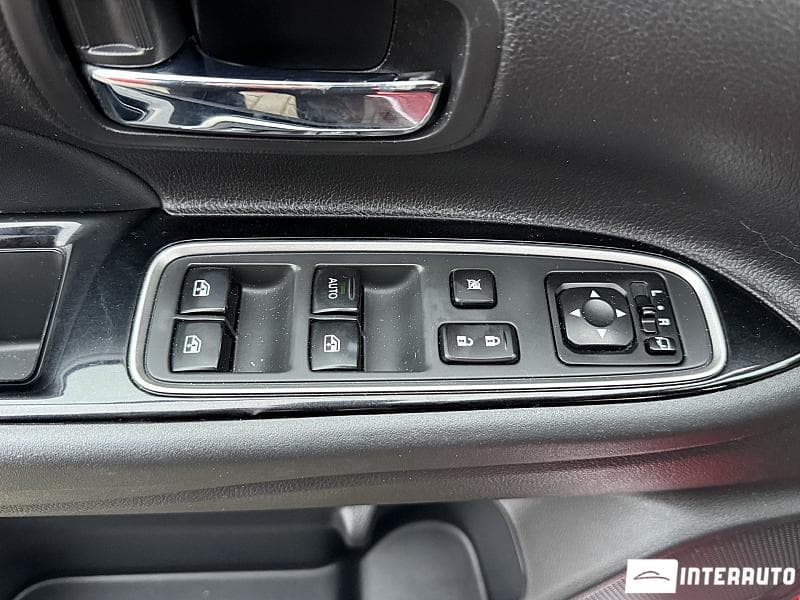 Mitsubishi Outlander 2018 — Миниатюра 19