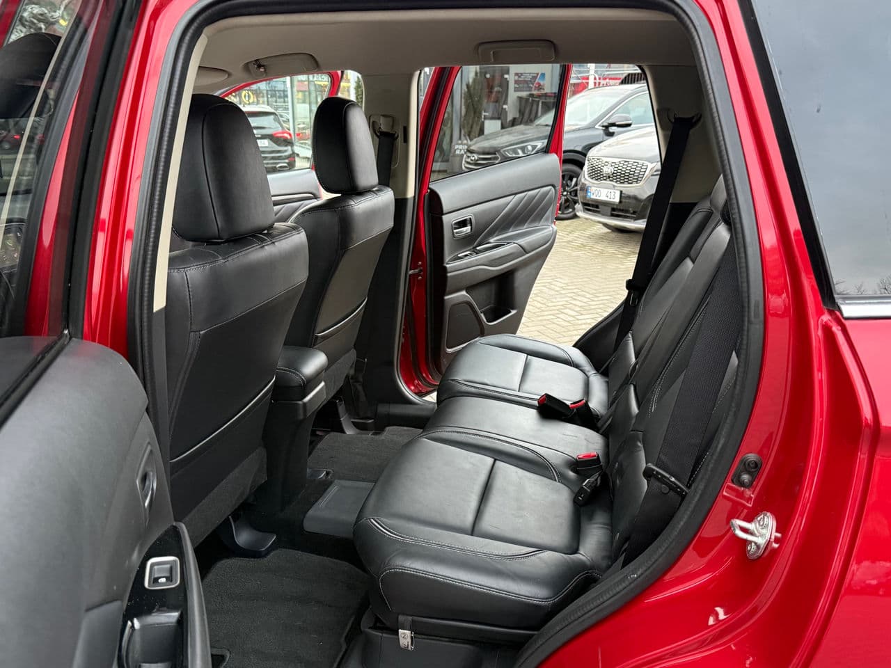 Mitsubishi Outlander 2018 — Миниатюра 13