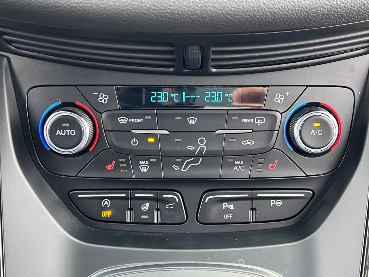 Ford Kuga 2018 — Миниатюра 11
