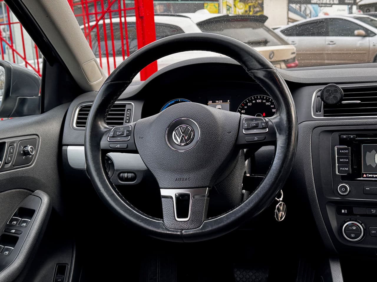 Volkswagen Jetta 2013 — Миниатюра 6