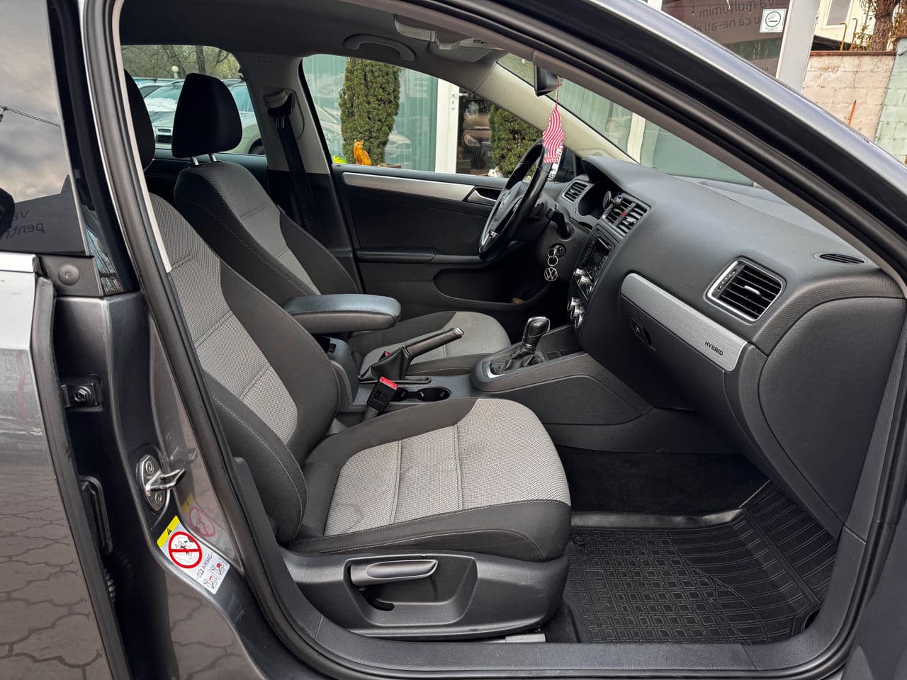 Volkswagen Jetta 2013 — Миниатюра 5