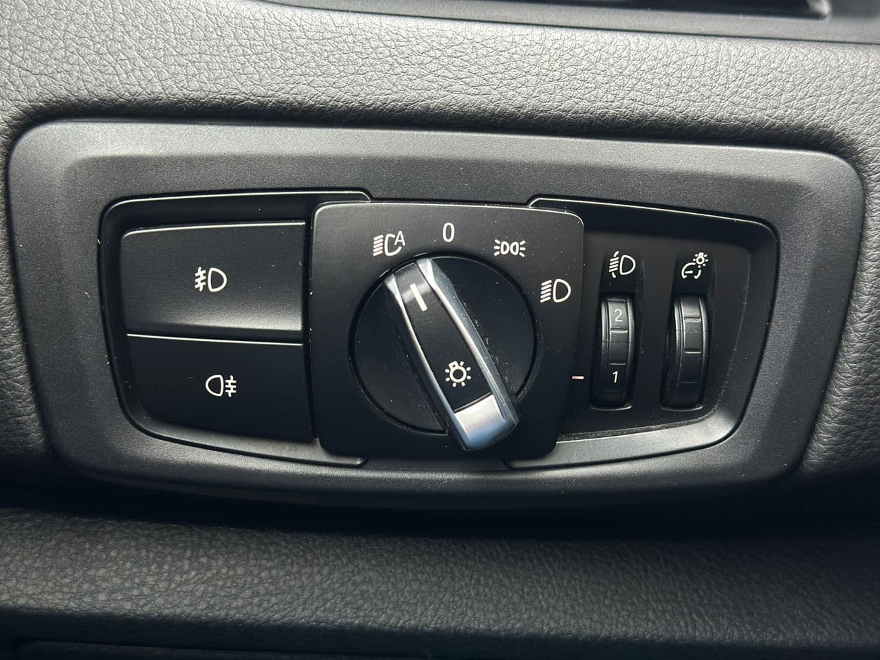 BMW 216d 2015 — Миниатюра 8
