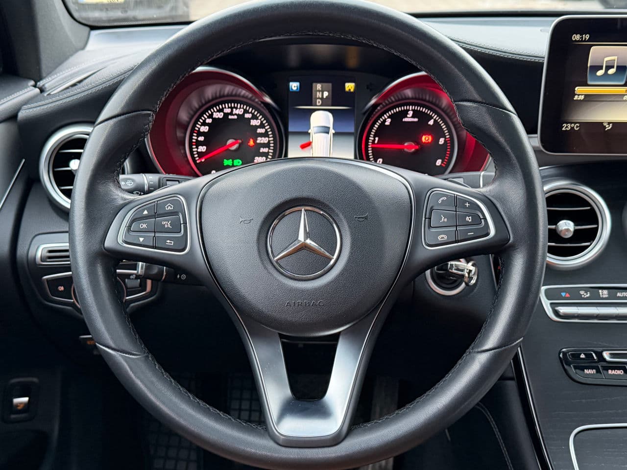 Mercedes GLC 250d 2018 — Миниатюра 12