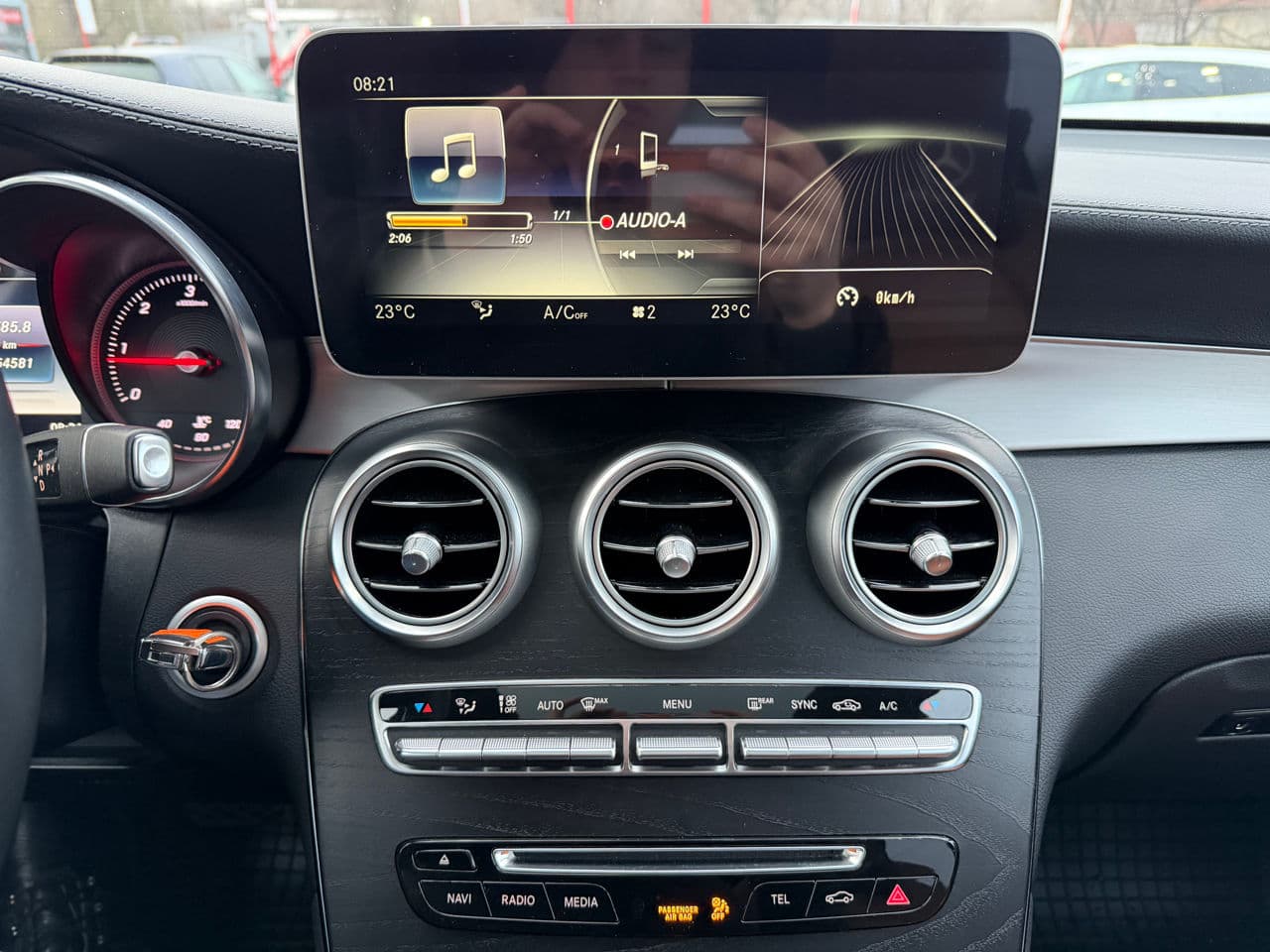 Mercedes GLC 250d 2018 — Миниатюра 17