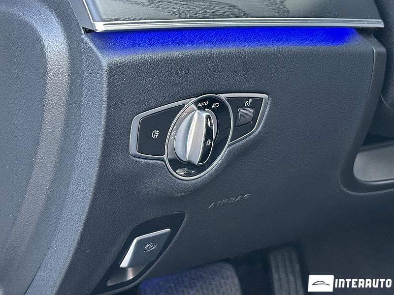Mercedes E 300e 2022 — Миниатюра 18