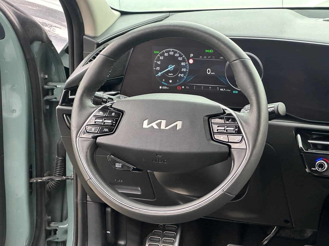 Kia Niro 2023 — Миниатюра 6