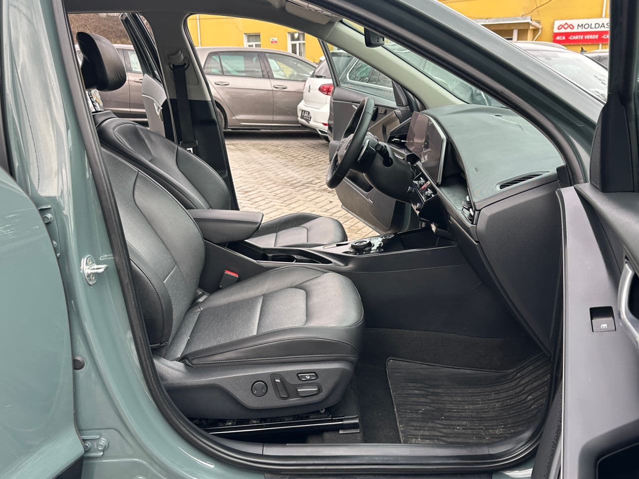 Kia Niro 2023 — Миниатюра 17