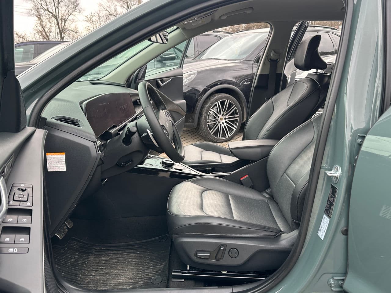 Kia Niro 2023 — Миниатюра 16