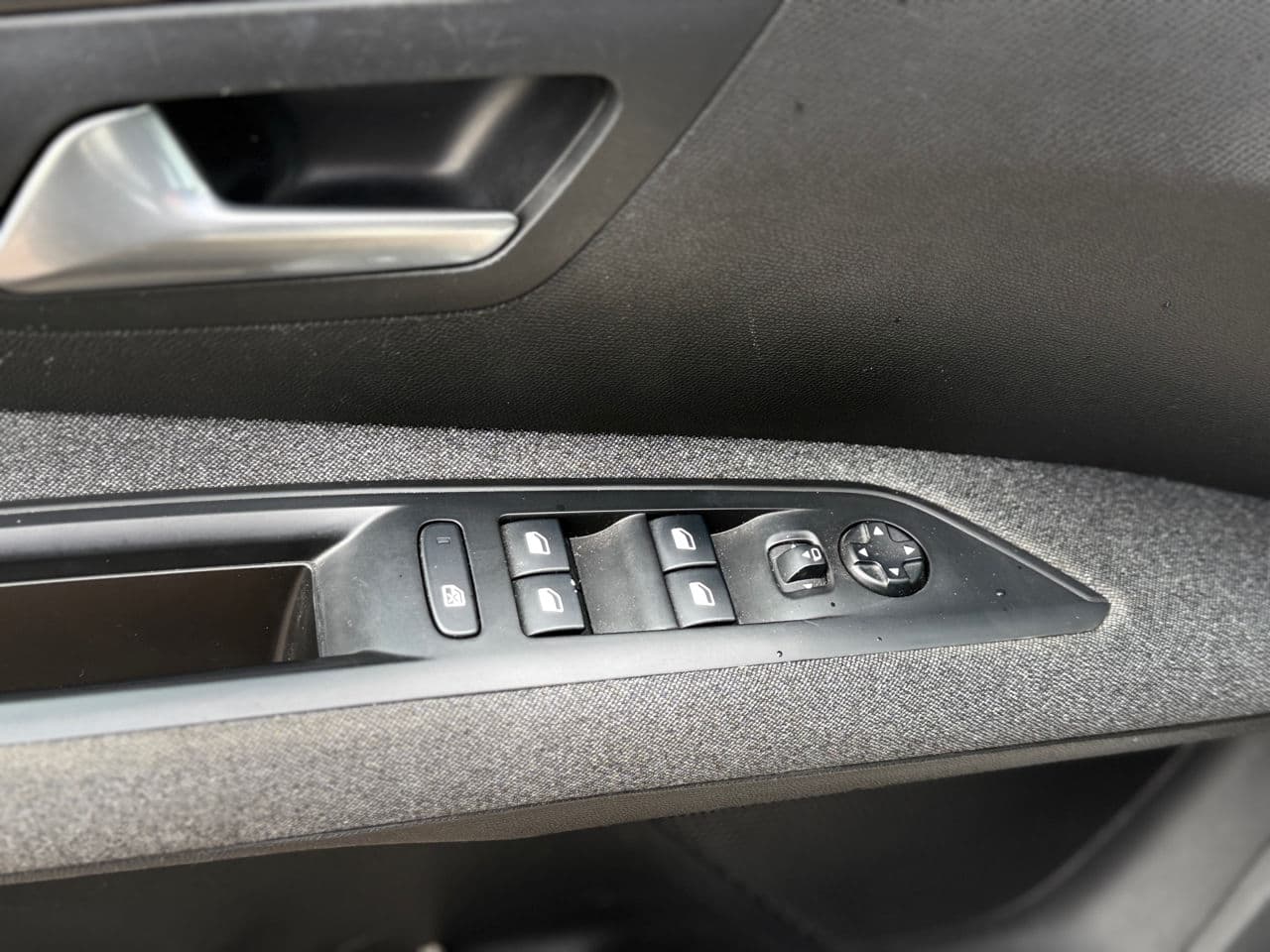 Peugeot 5008 2019 — Миниатюра 7