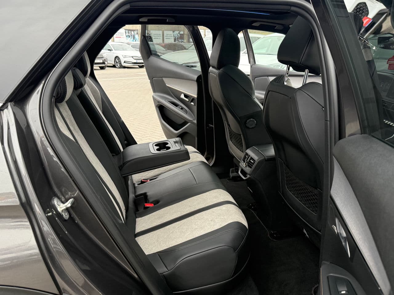 2020 Peugeot 3008 — Miniatură 16