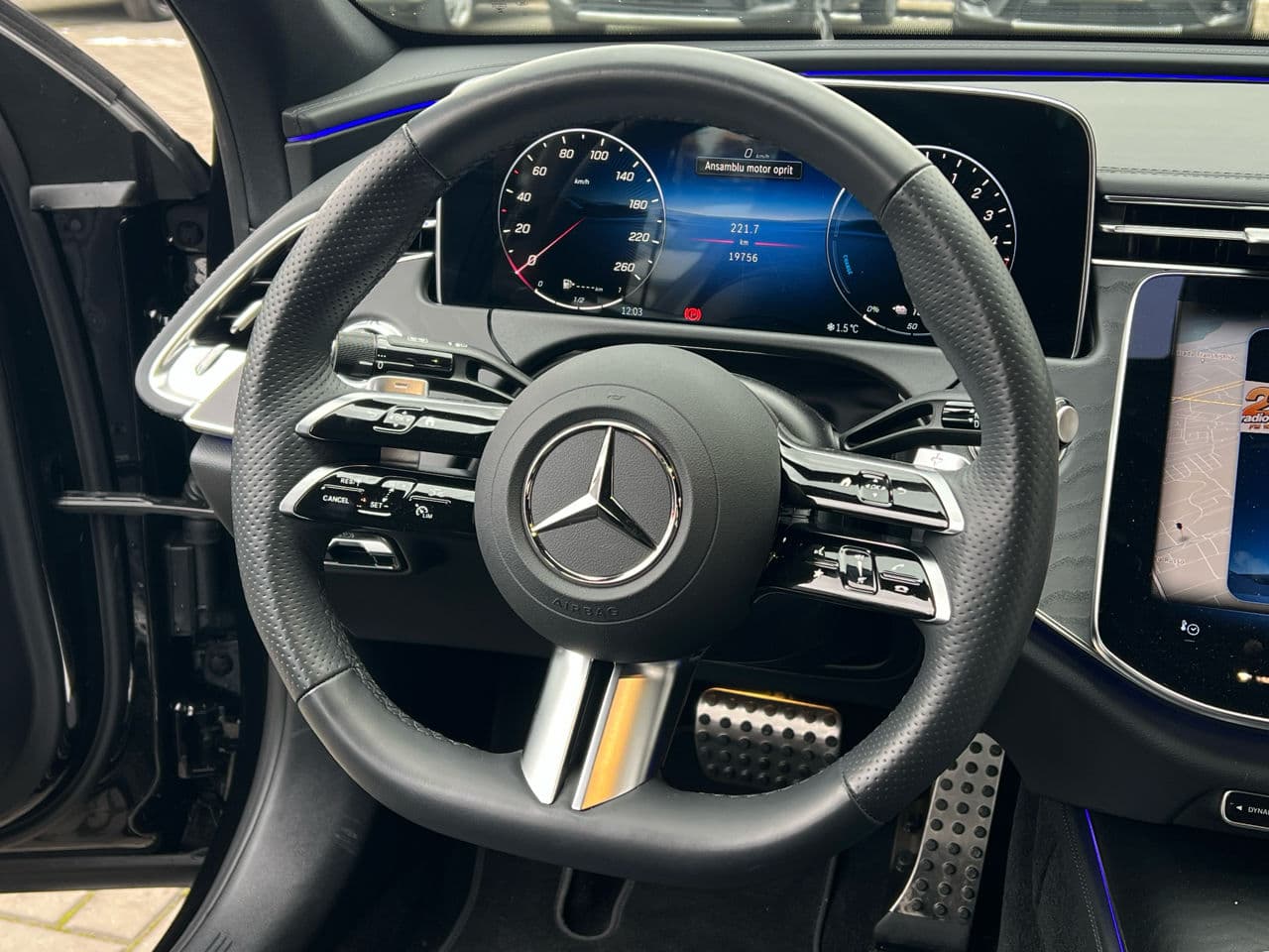 Mercedes E 300de 2024 — Миниатюра 10