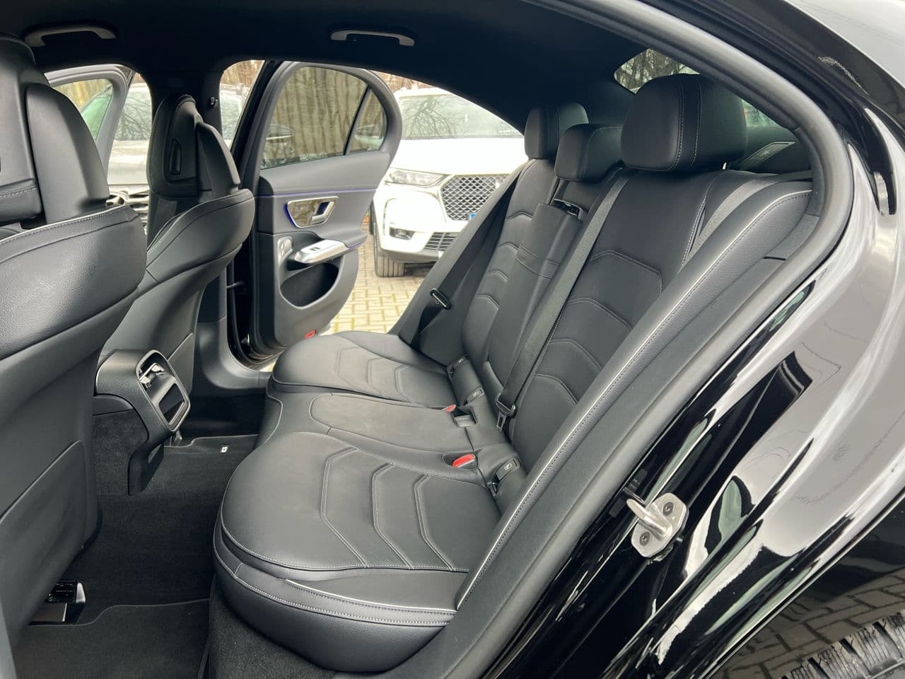 Mercedes E 300de 2024 — Миниатюра 22
