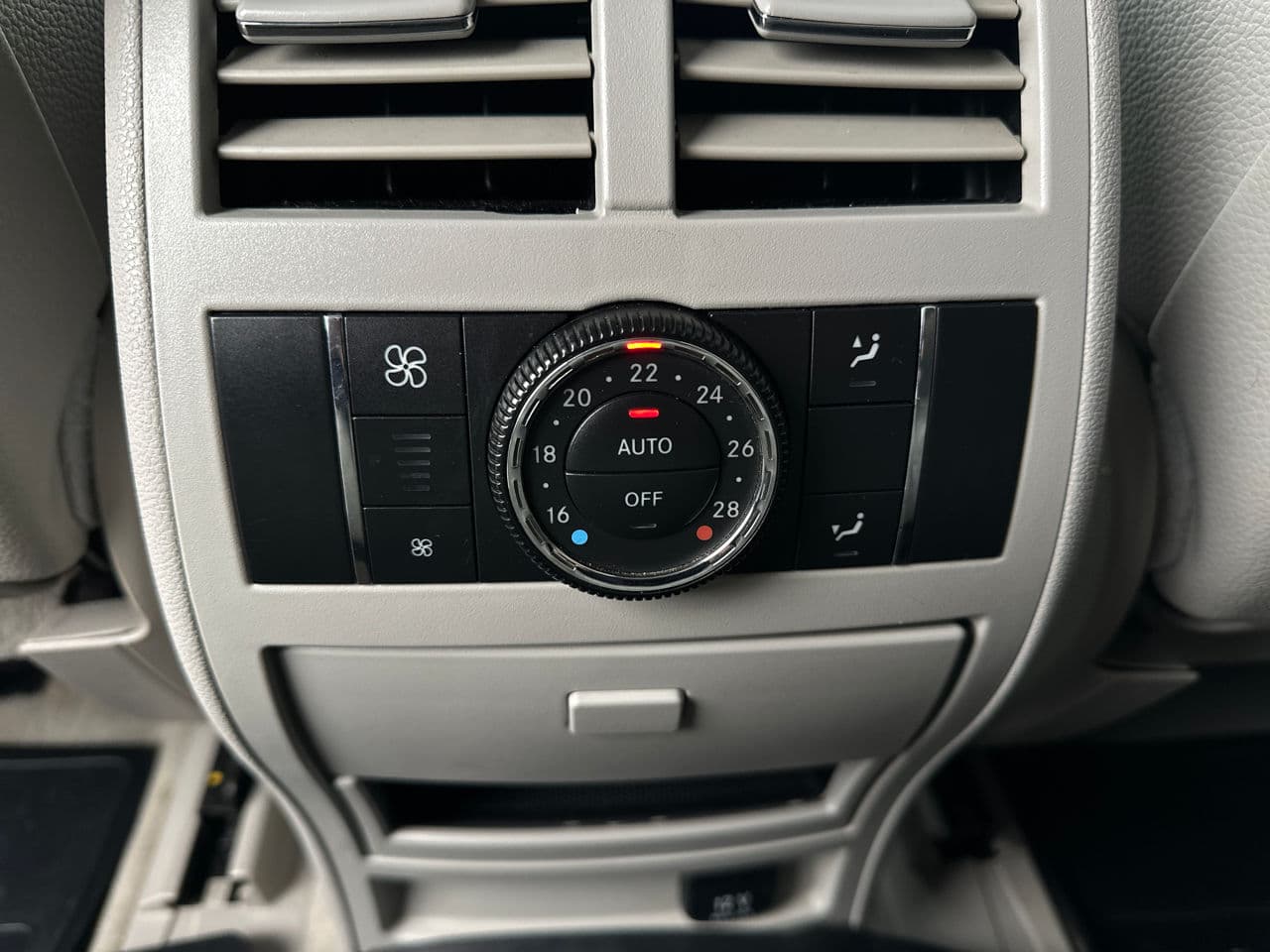 Mercedes ML 320 2007 — Миниатюра 13
