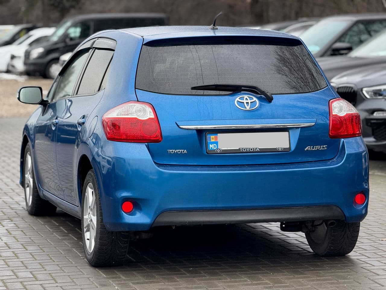 Toyota Auris 2010 — Миниатюра 4