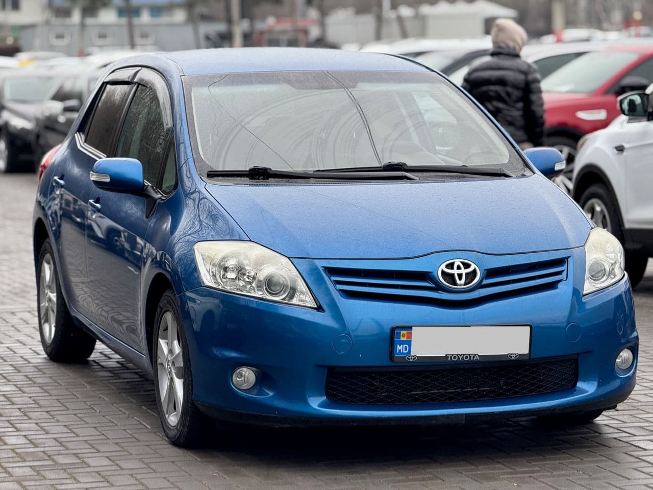Toyota Auris 2010 — Миниатюра 3