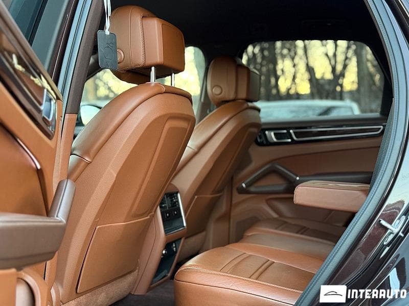 Porsche Cayenne 2020 — Миниатюра 19
