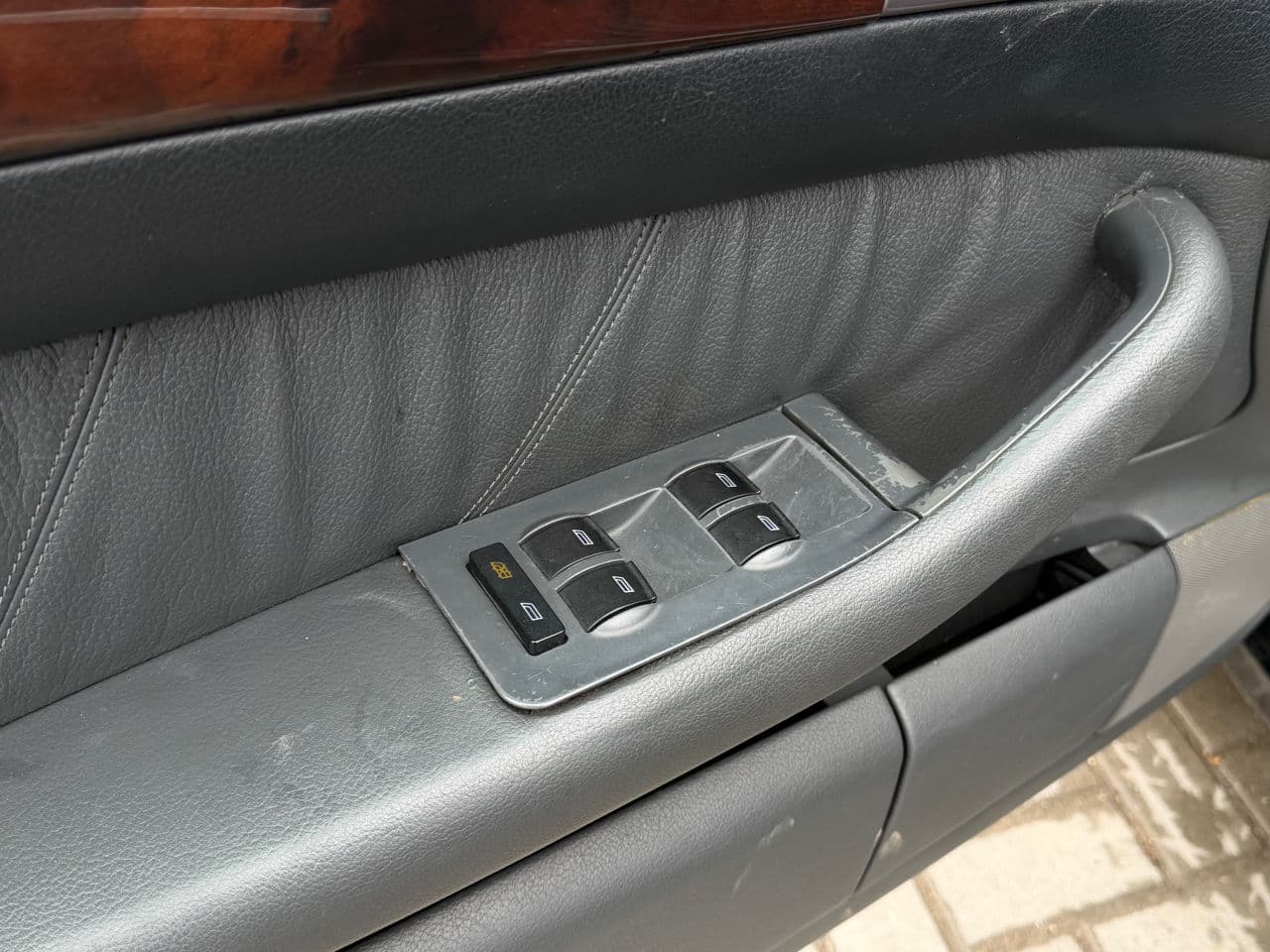 Audi A6 2002 — Миниатюра 6