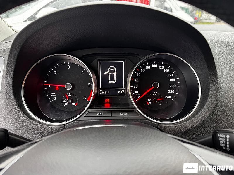 Volkswagen Polo 2016 — Миниатюра 10