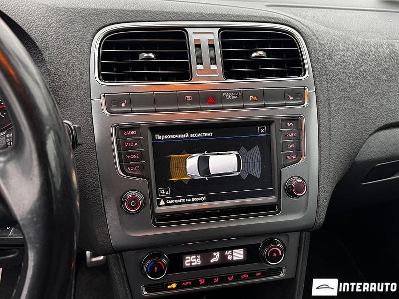 Volkswagen Polo 2016 — Миниатюра 9