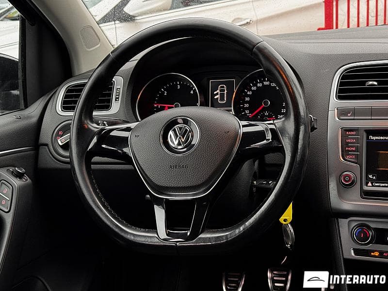 Volkswagen Polo 2016 — Миниатюра 8