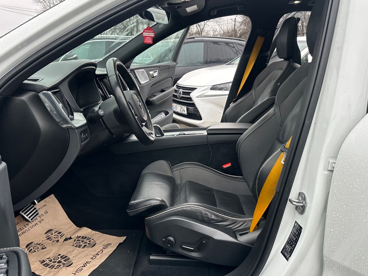 Volvo XC 60 2022 — Миниатюра 5