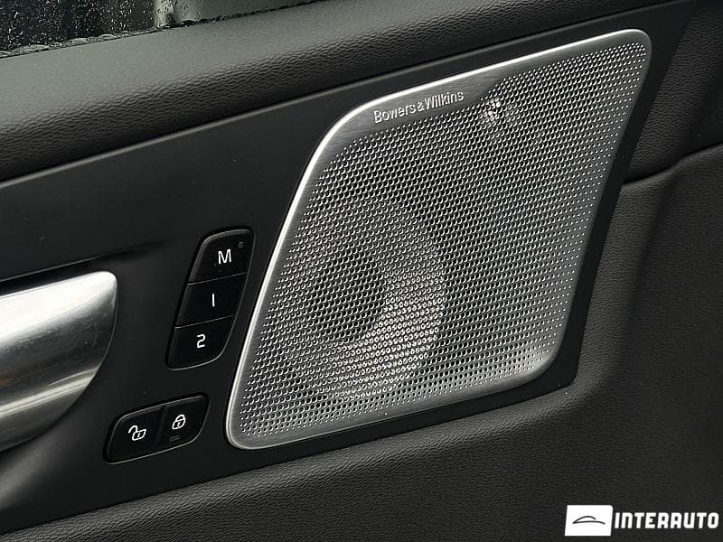 Volvo XC 60 2022 — Миниатюра 18