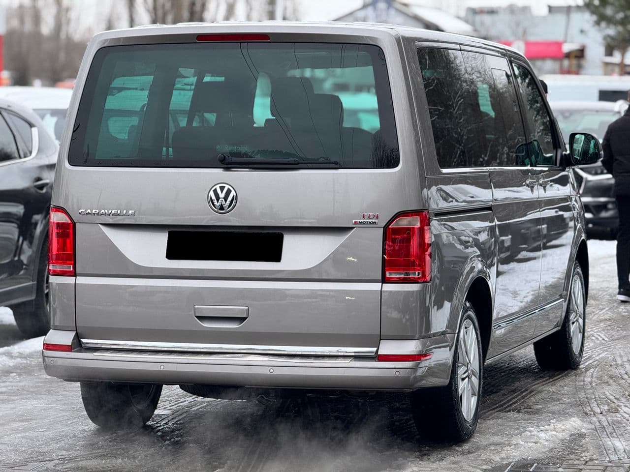 Volkswagen Caravelle 2017 — Миниатюра 2