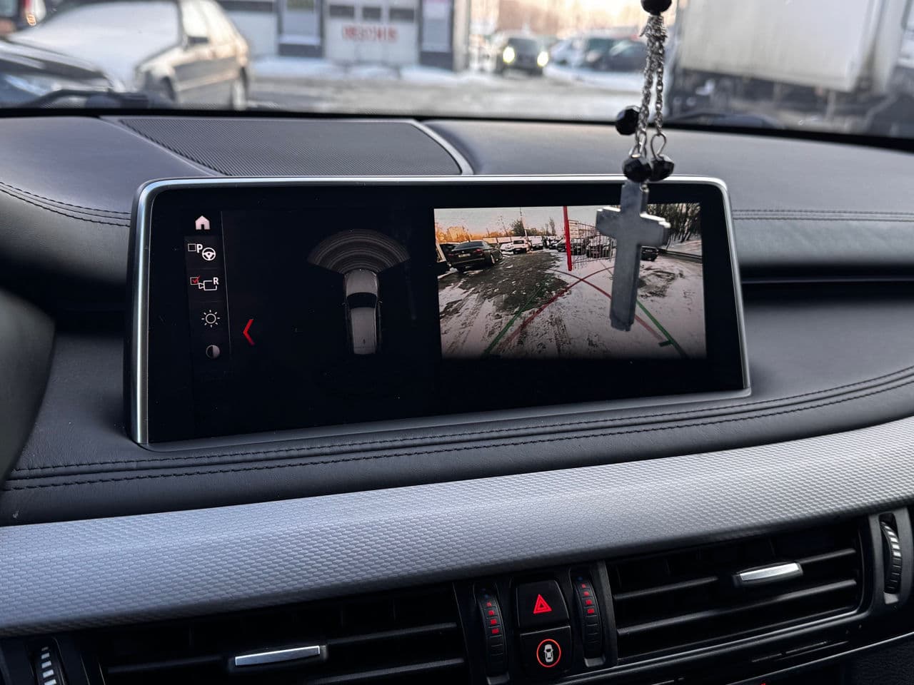 BMW X5 4.0e 2018 — Миниатюра 11