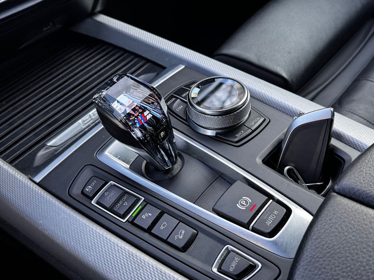 BMW X5 4.0e 2018 — Миниатюра 13