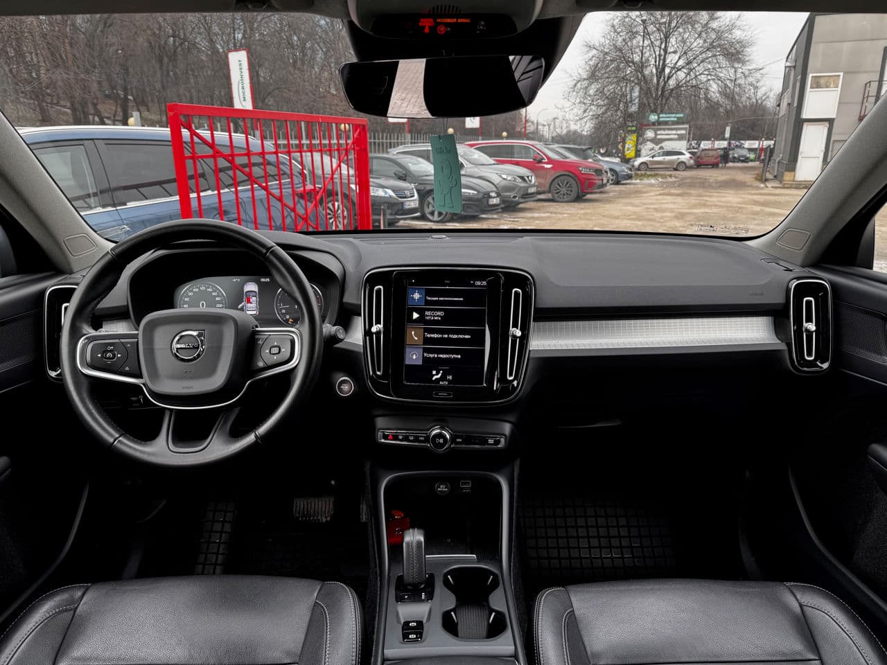 Volvo XC 40 2019 — Миниатюра 7
